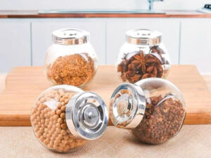 برطمان زجاج بغطاء فضي